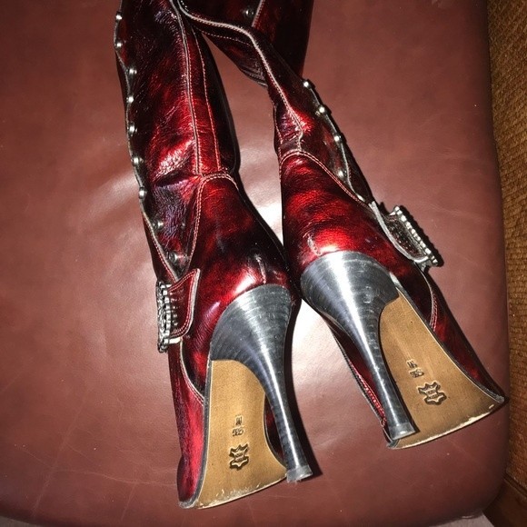 Donald J Pliner Peace Couture Collection - Picture 7 of 14